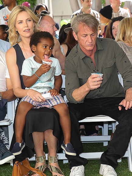 Charlize Theron chia tay Sean Penn ảnh 1 Charlize Theron chia tay Sean Penn anh 1