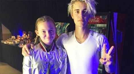 Justin Bieber chi gap fan VIP de bao dam an toan hinh anh