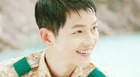 Dao dien 'Hau due mat troi' che Song Joong Ki nu tinh hinh anh
