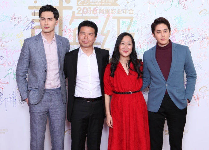 Lưu Diệc Phi trên thảm đỏ ảnh 8 Luu Diec Phi tren tham do anh 8