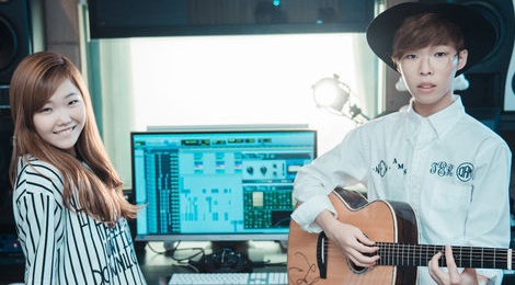 Akdong Musician cong bo ngay tro lai hinh anh