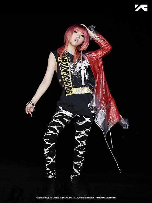 Minzy roi 2NE1,  nhom 2NE1 duy tri 3 thanh vien anh 1