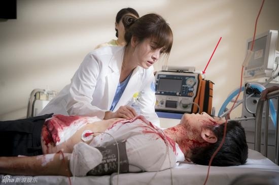 Sạn phim Hậu duệ của mặt trời ảnh 2 San phim Hau due cua mat troi anh 2