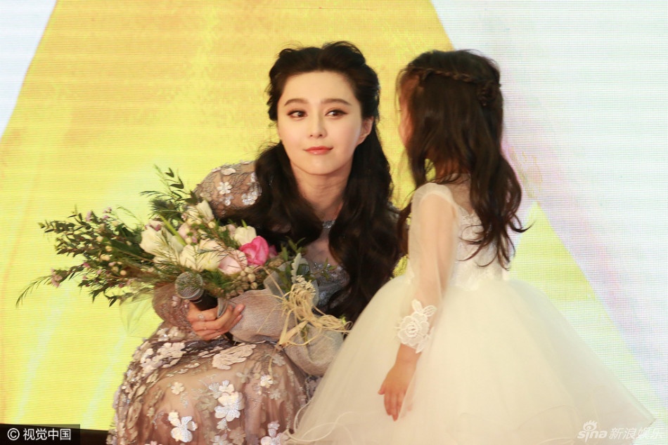 Phạm Băng Băng diện váy hiệu ảnh 6 Pham Bang Bang dien vay hieu anh 6