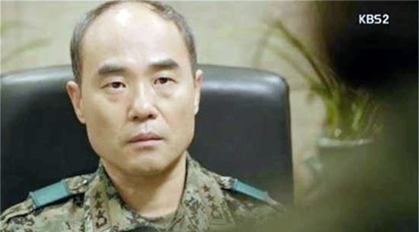 Trung tuong 'Hau due' va 9 nam lang tham voi ung thu gan hinh anh