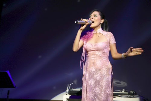 My Le hat Tinh yeu den trong gia tu hinh anh