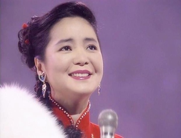 Dang Le Quan hat Khong hinh anh