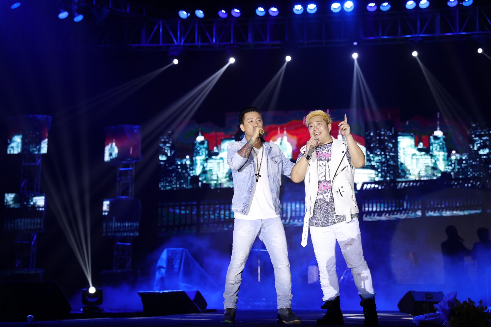 Tuan Hung song ca voi YJB anh 10