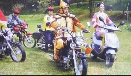 Nhung tam anh hau truong dat gia cua phim co trang hinh anh