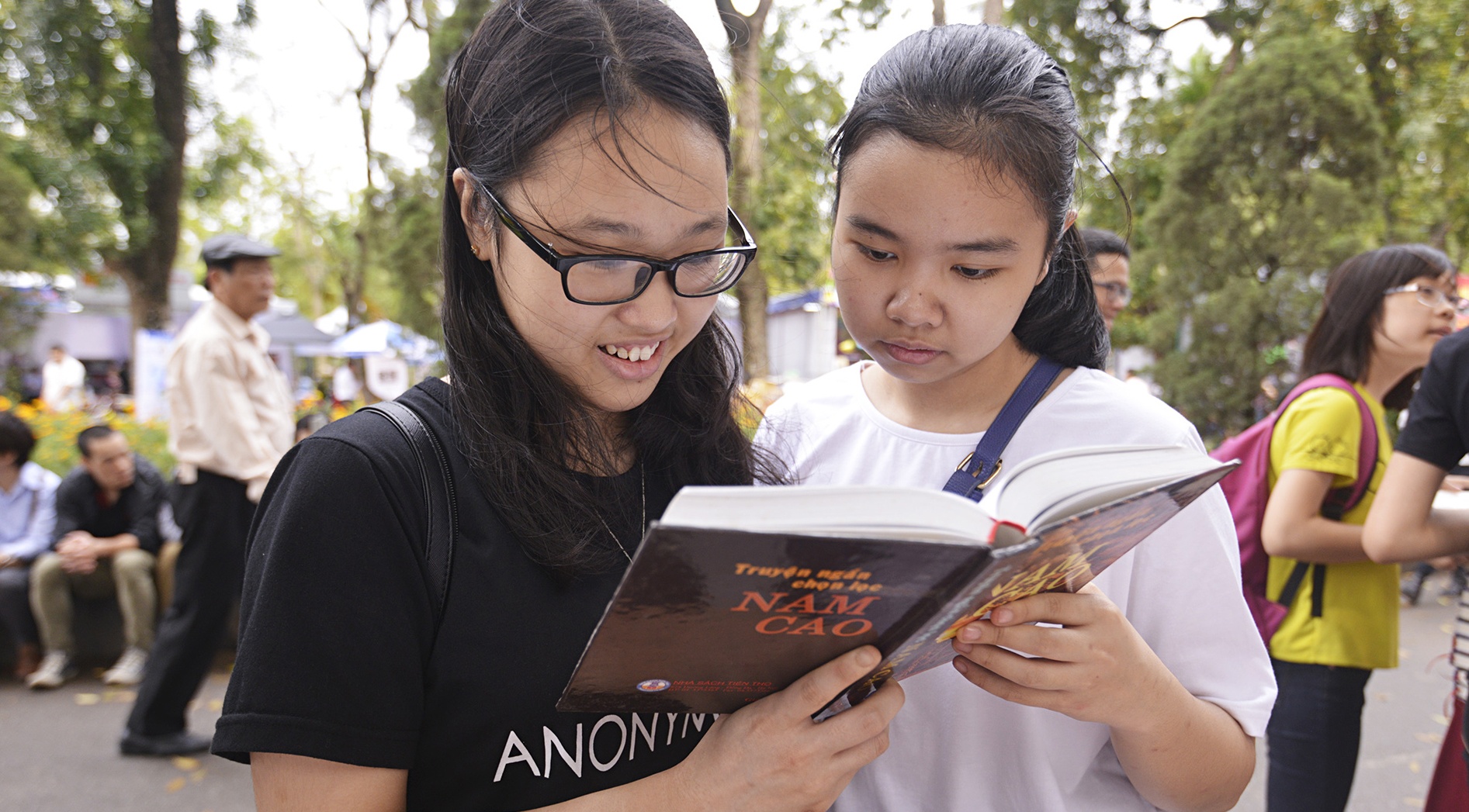 Ngay Sach Viet Nam khai mac tren toan quoc hinh anh