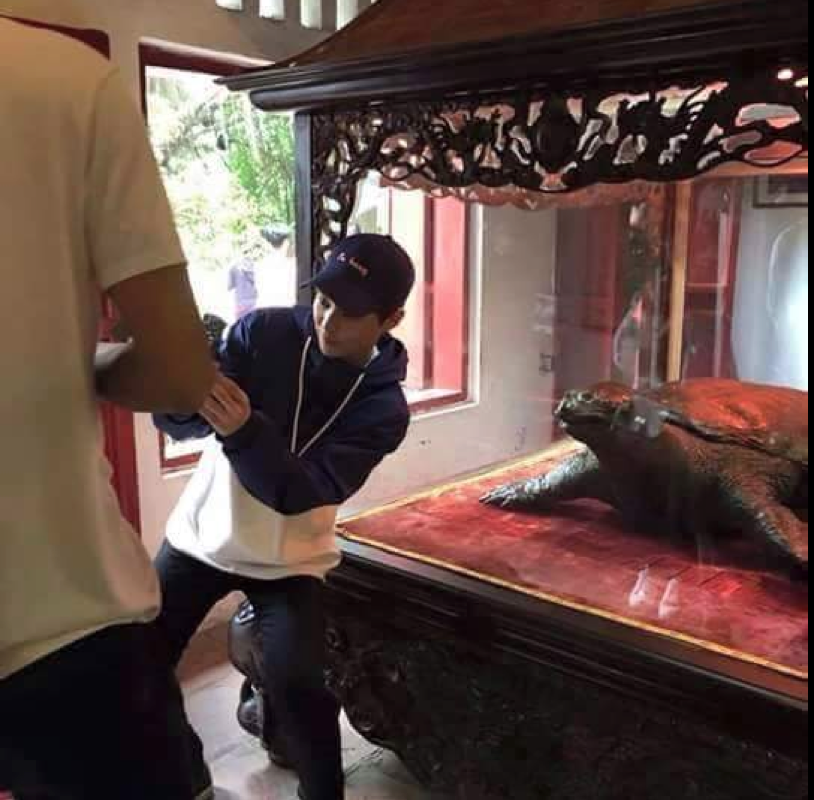 Xiumin EXO den Ha Noi anh 2