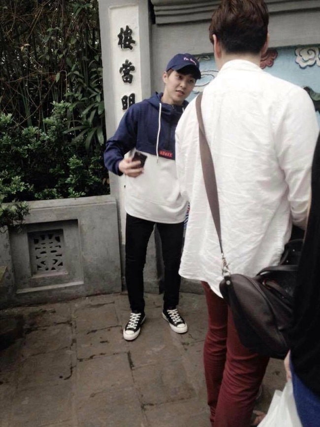 Xiumin EXO den Ha Noi anh 3