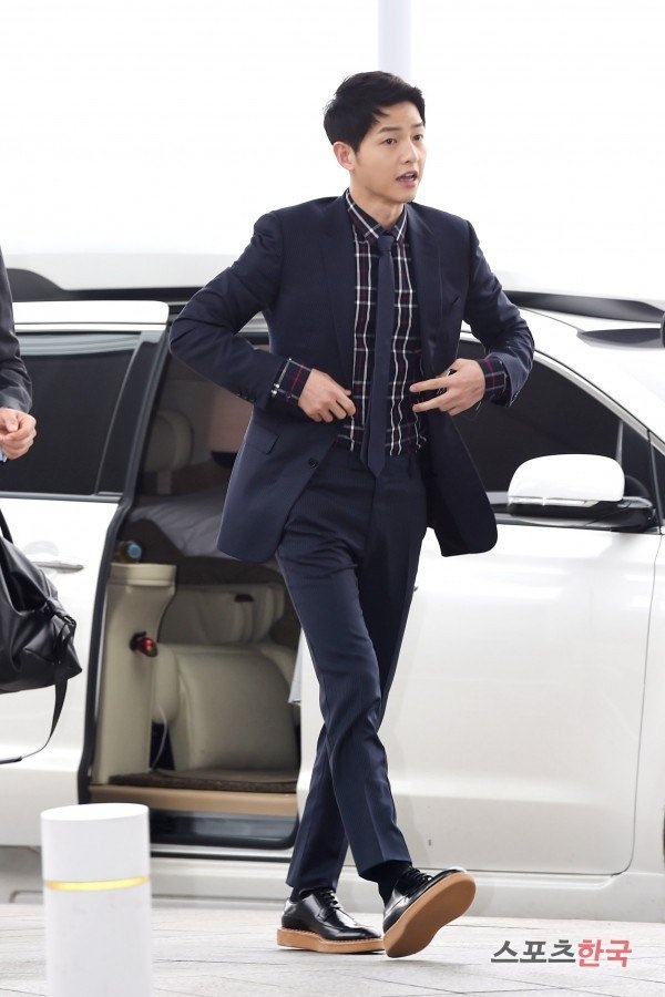 Nha trieu do cua Song Joong Ki anh 2