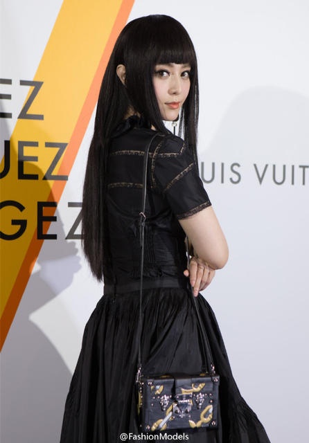 Sao khoe sắc trong sự kiện ảnh 2 Sao khoe sac trong su kien anh 2