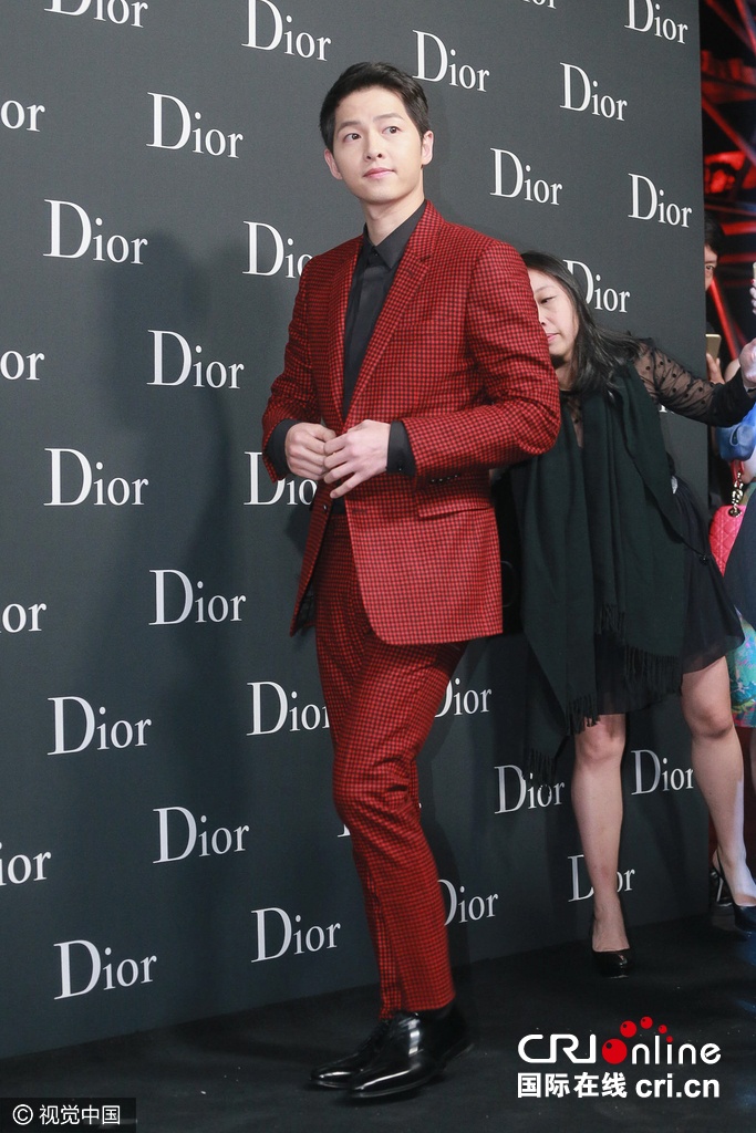 Song Joong Ki dự sự kiện thời trang ảnh 1 Song Joong Ki du su kien thoi trang anh 1