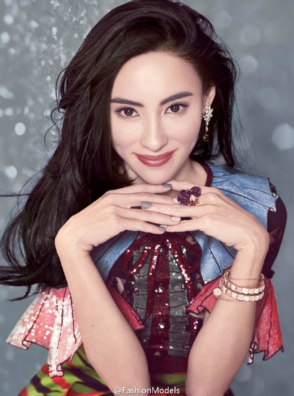 Truong Ba Chi tren tap chi anh 5