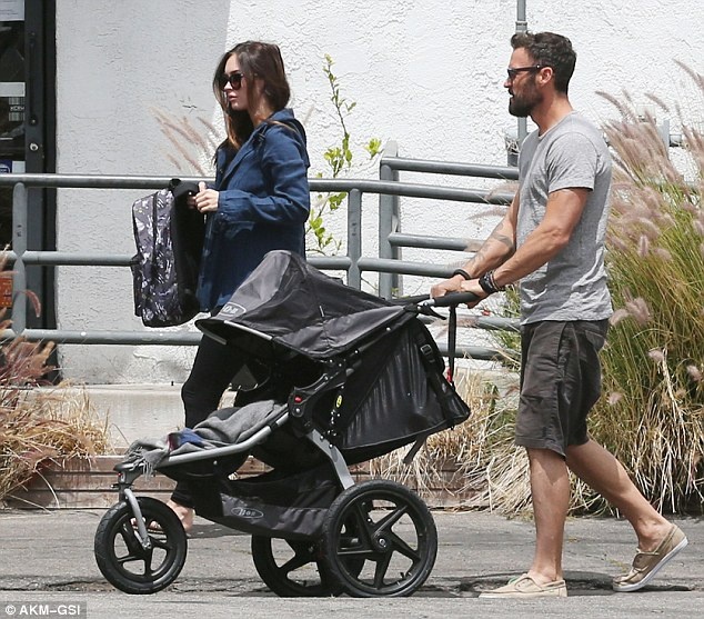 Megan Fox hàn gắn với chồng ảnh 8 Megan Fox han gan voi chong anh 8