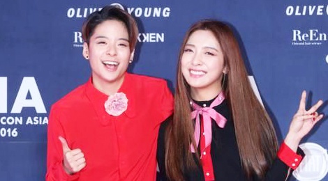 2 mau f(x) tung ca khuc EDM hinh anh