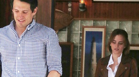 Emma Watson mac gian di hen ho ban trai doanh nhan hinh anh