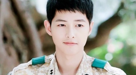 Song Joong Ki bi che anh quang cao giay nu o Trung Quoc hinh anh