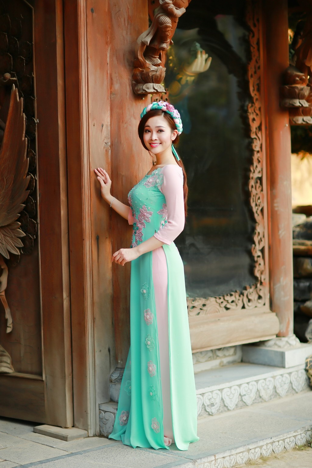 Thuy Linh,  ao dai anh 1