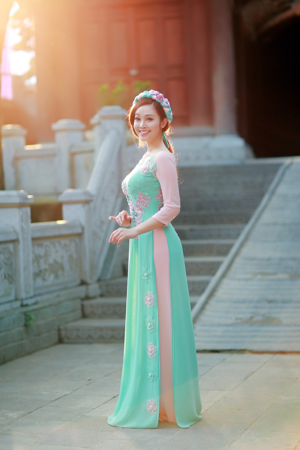 Thuy Linh,  ao dai anh 3
