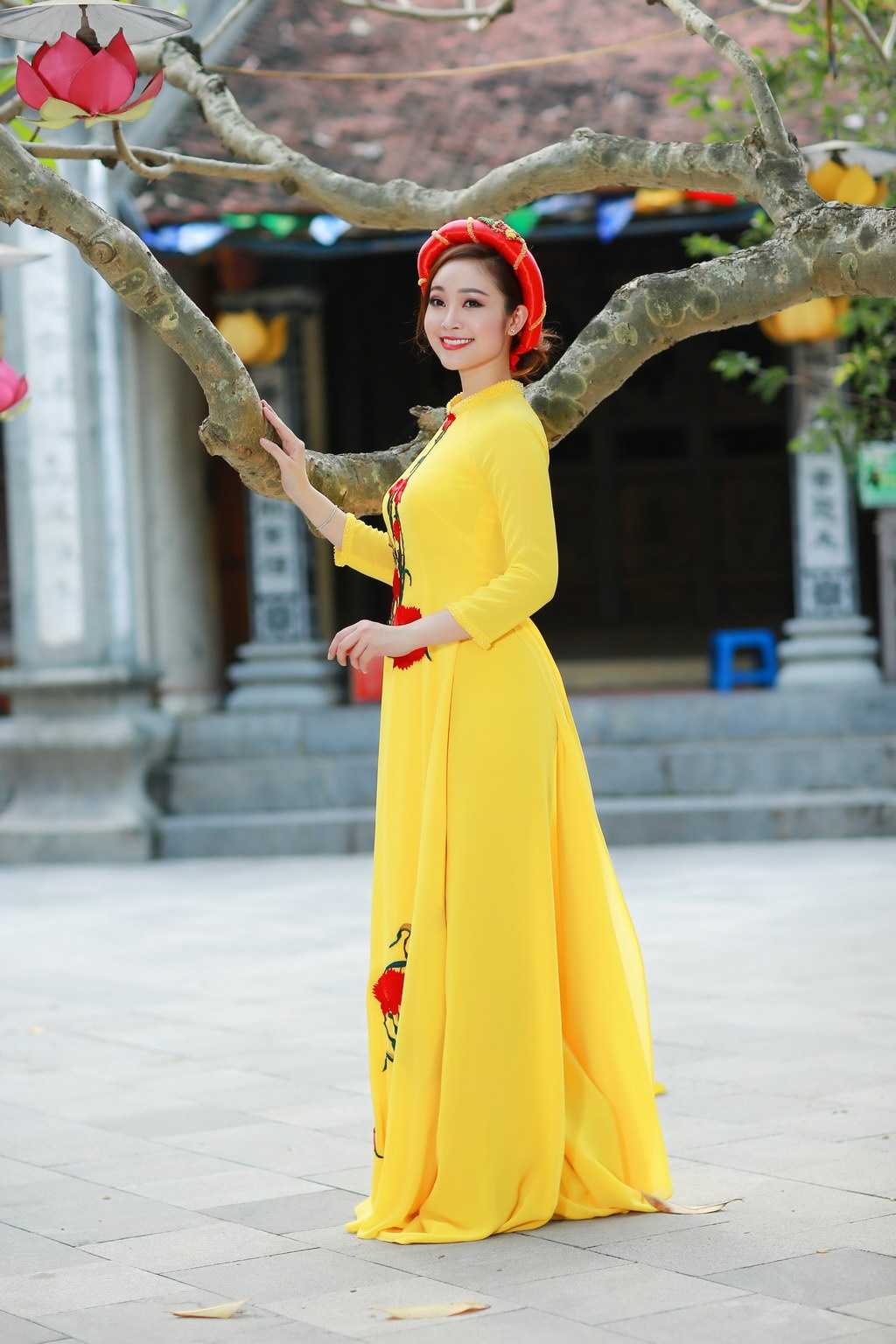 Thuy Linh,  ao dai anh 5