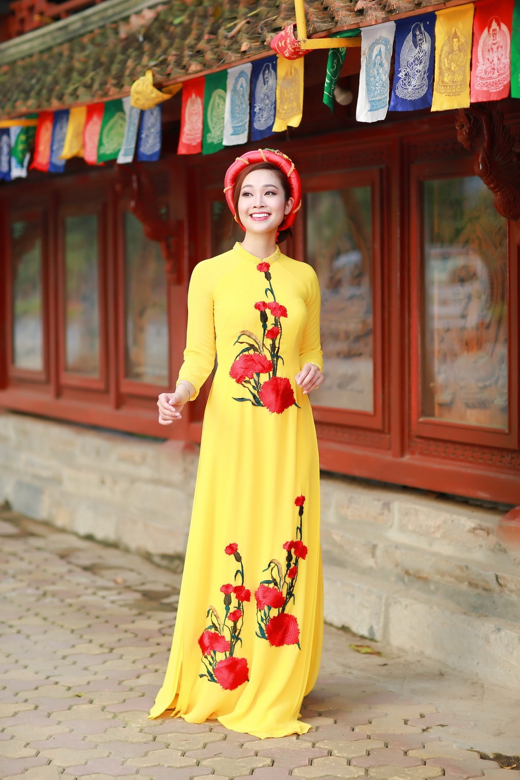 Thuy Linh,  ao dai anh 9