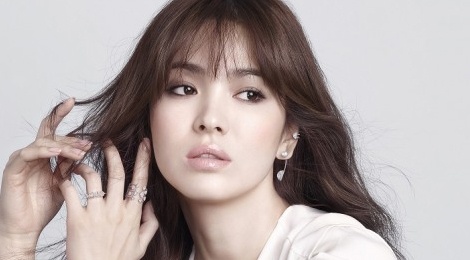 Song Hye Kyo bi hang nu trang khoi lai scandal tron thue hinh anh