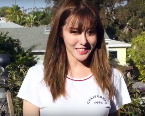 Tiffany gioi thieu mini album dau tien hinh anh