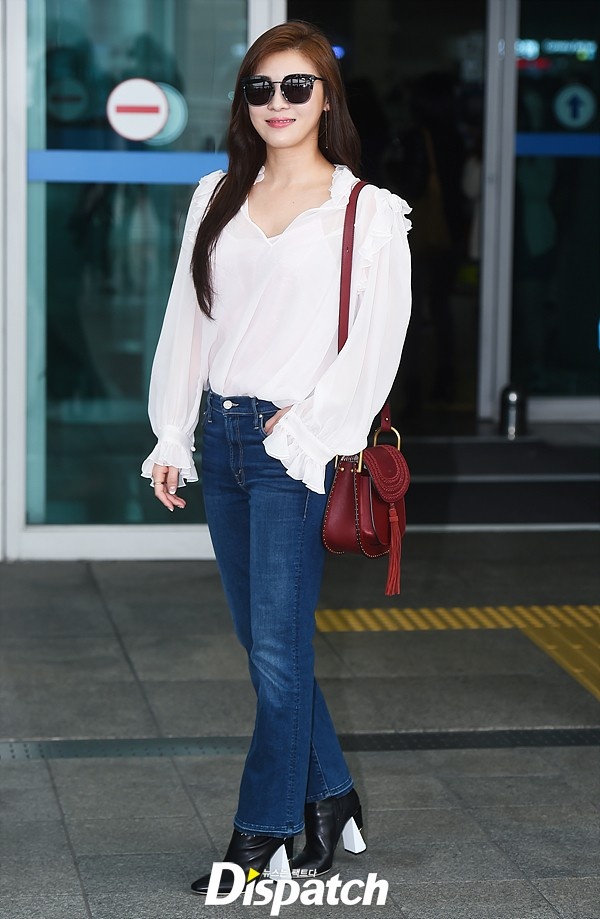 Ha Ji Won khoe xế hộp ảnh 2 Ha Ji Won khoe xe hop anh 2