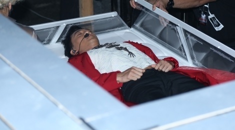 Lam Phong nam quan tai kinh trong live show rieng hinh anh