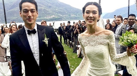 My nhan 'Batman v Superman' bat ngo to chuc dam cuoi hinh anh