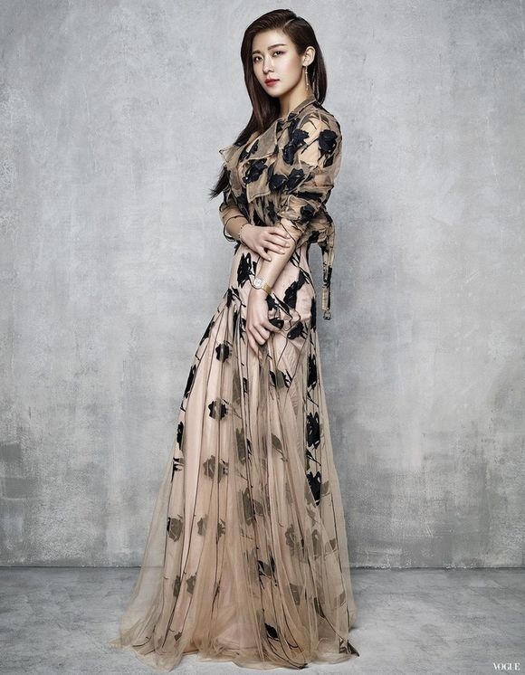 Ha Ji Won tren Vogue anh 6