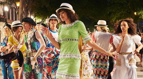 San catwalk dai nhat the gioi cua Chanel hinh anh