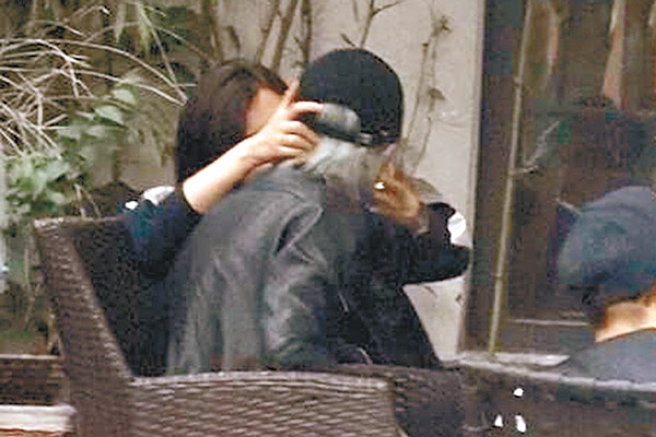 Con gái Vương Phi bị đồn đồng tính ảnh 1 Con gai Vuong Phi bi don dong tinh anh 1