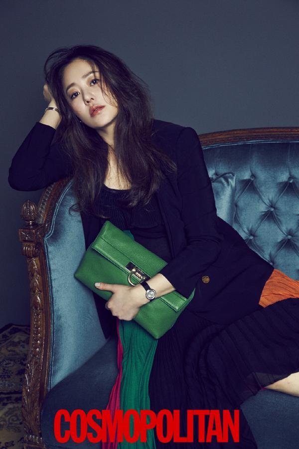 Go Hyun Jung trên tạp chí Cosmopolitan ảnh 2 Go Hyun Jung tren tap chi Cosmopolitan anh 2