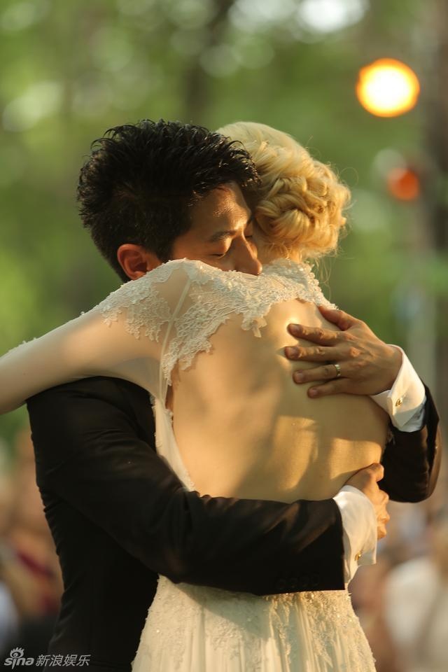 Dam cuoi MC Tap Boi Ninh trong rung anh 7