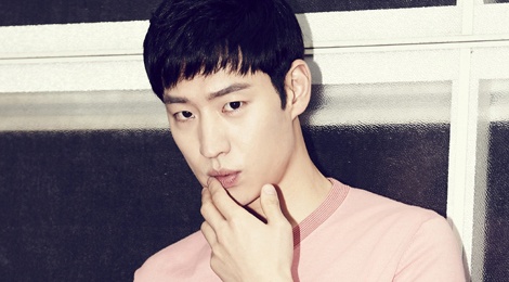 My nam Han ngat vi hut thuoc de dong phim hinh anh