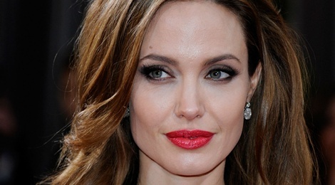 Angelina Jolie, Thanh Long la sao duoc ham mo nhat the gioi hinh anh