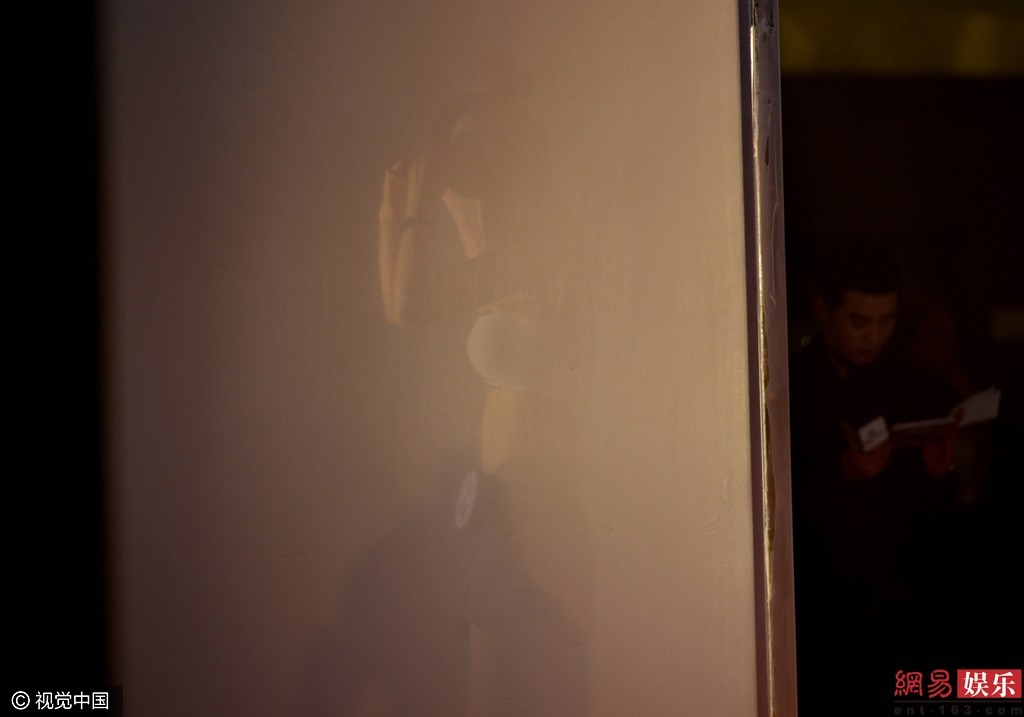 Hoa hau thay bikini tren san khau anh 3