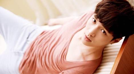 Lay (EXO) bi ngat xiu vi ngo doc thuc pham hinh anh