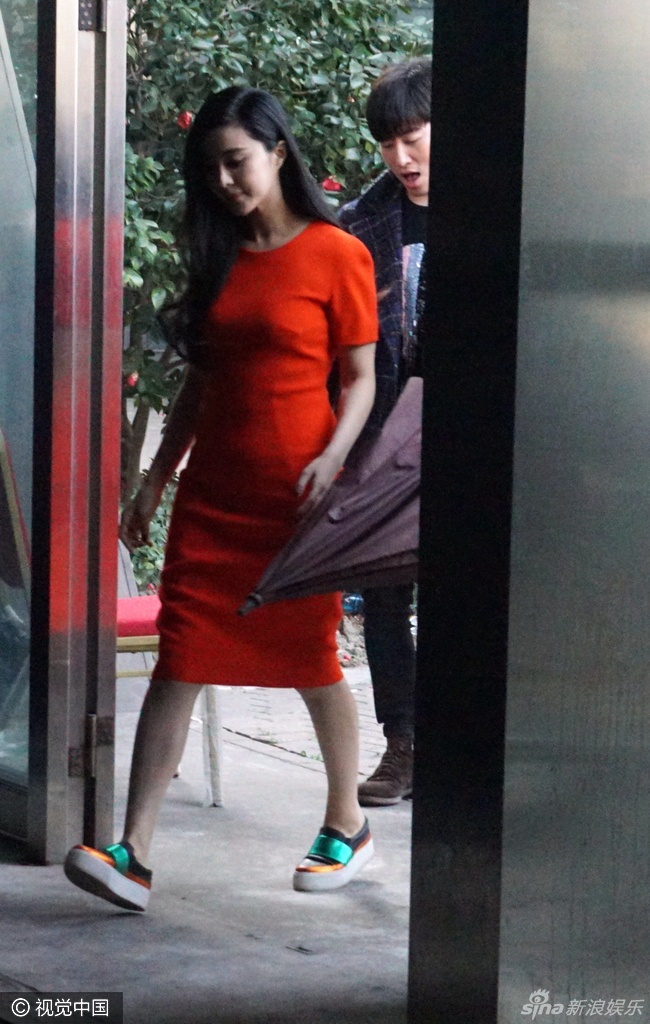 Phạm Băng Băng nghi vấn mang bầu ảnh 1 Pham Bang Bang nghi van mang bau anh 1