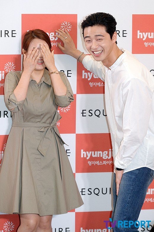 Park Seo Joon 'hôn' fan nữ ảnh 5 Park Seo Joon 'hon' fan nu anh 5