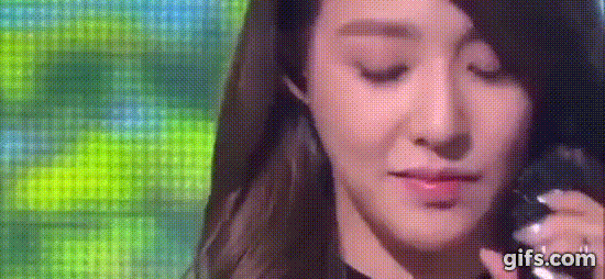 Tiffany (SNSD) hat nhep lo lieu tren song truyen hinh hinh anh