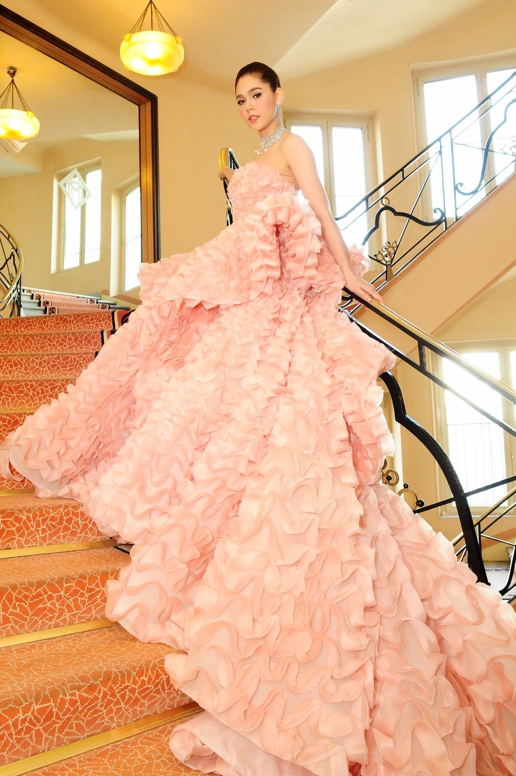 Chompoo Araya sao Thai Lan mac ho henh tai Cannes anh 2