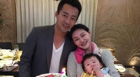 Dai S bi ngat xiu, len con co giat sau khi sinh con hinh anh