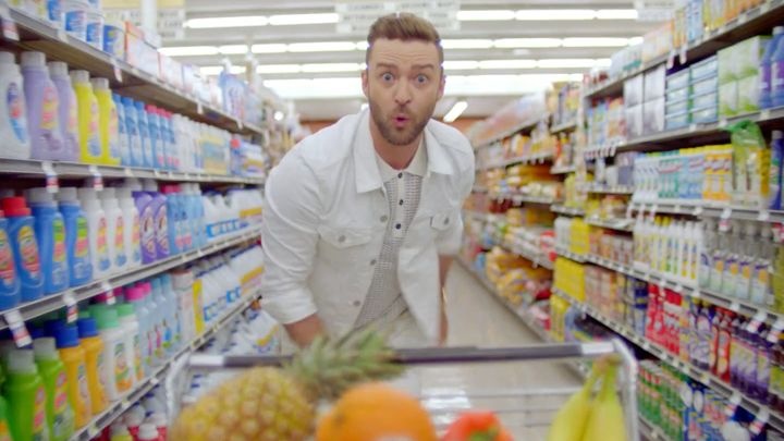 Justin Timberlake nhay nhot tung bung trong MV bom tan hinh anh
