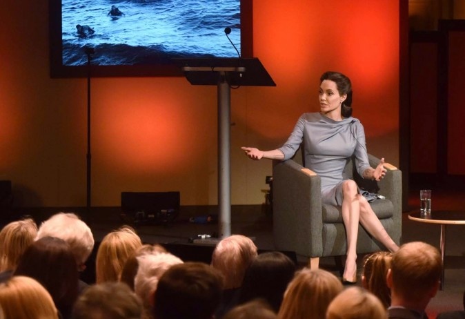 Angelina Jolie không ưa Donald Trump ảnh 1 Angelina Jolie khong ua Donald Trump anh 1