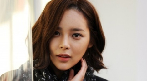 'Hoa hau tham my' Han Quoc bo chong sau 6 thang sinh con hinh anh